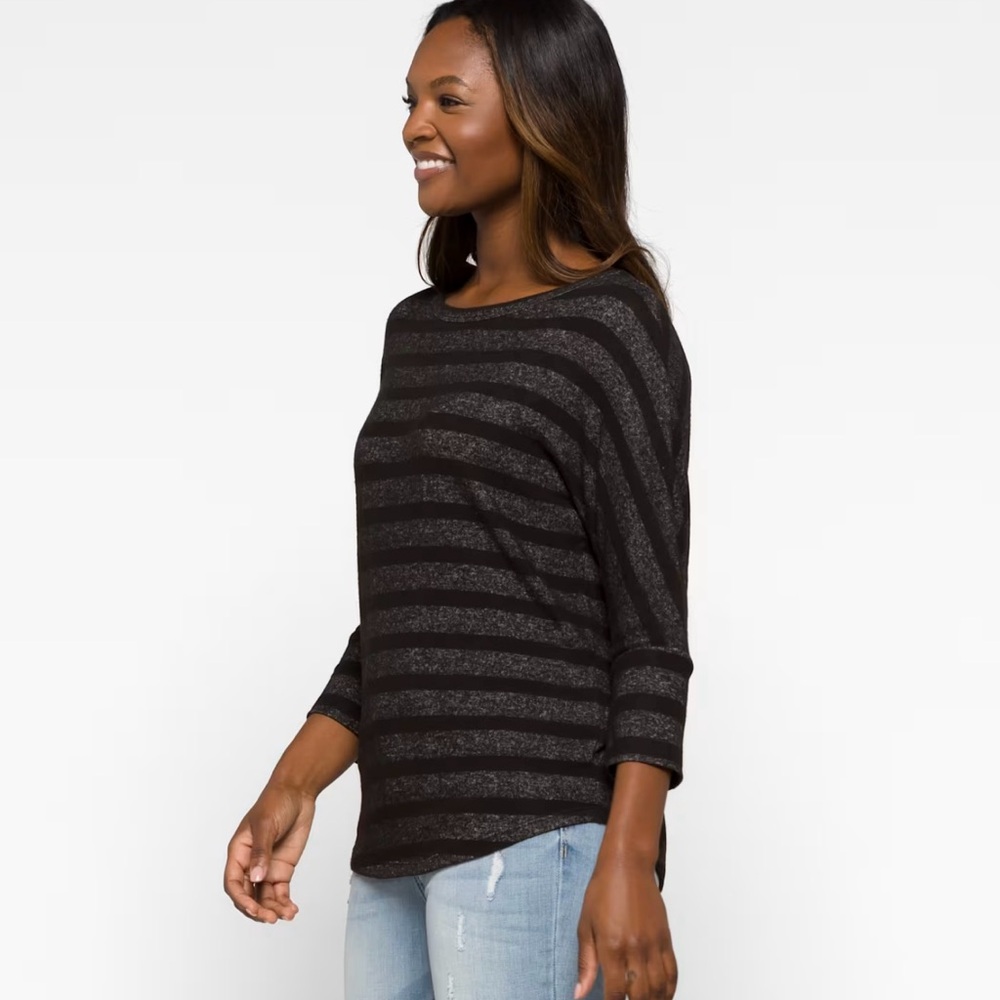 Black and Gray Striped 3/4 Sleeve Tee